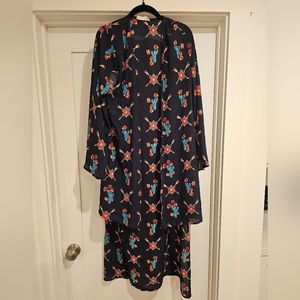 BerryNCream Western Shawl Large